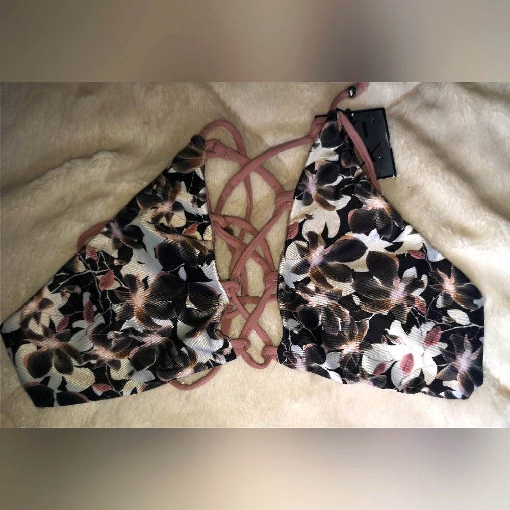 Reversible bikini top